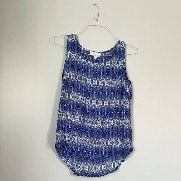 Olive & Oak blue and white lightweight polyester tank. Size M. - Picture 6 of 9